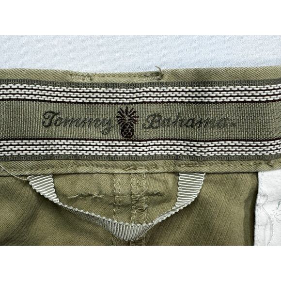 Tommy Bahama Men's Flat Front Tan Silk Cargo Shorts - Size 40x9.5 - Picture 3 of 4